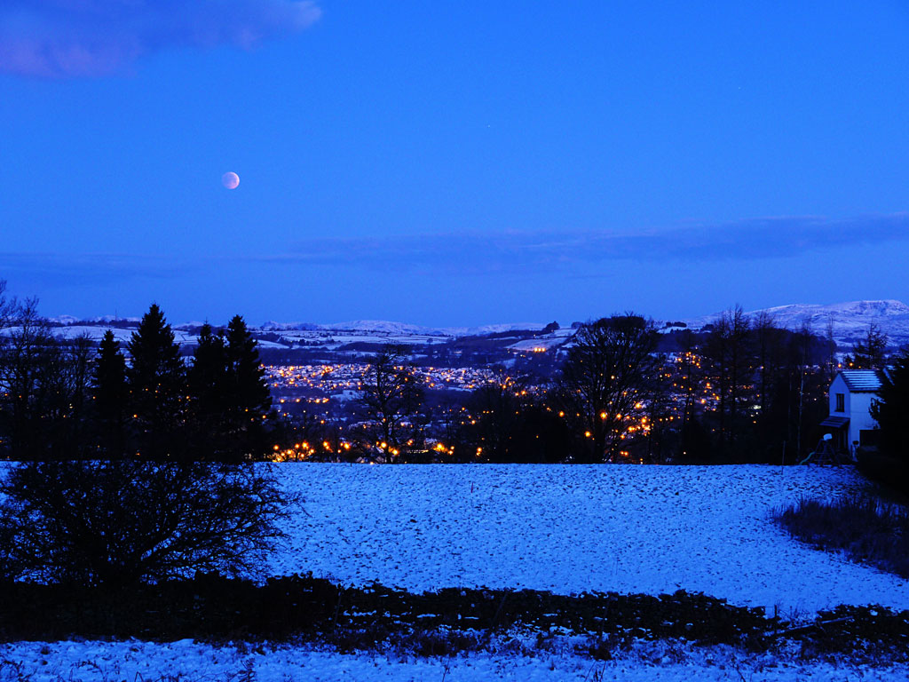 Kendal View in Eclipse 21Dec10